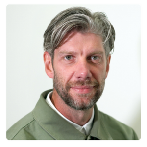 Stephen Lester - photo